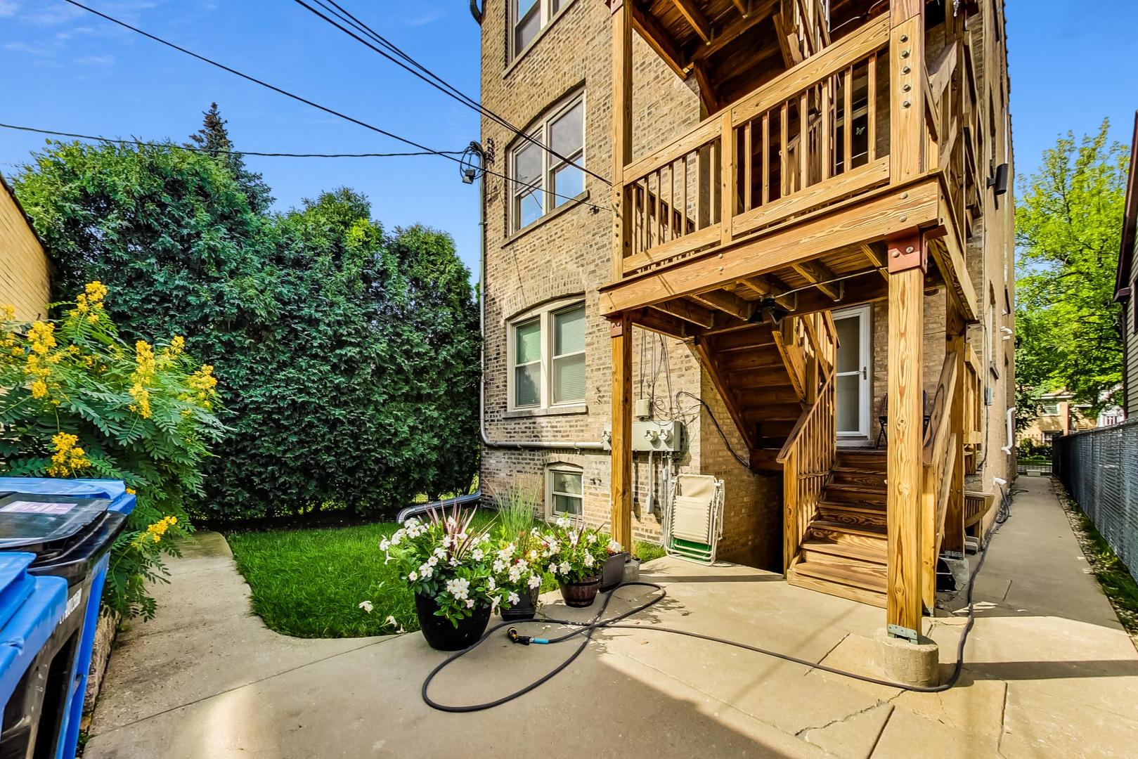 4835 N LEAVITT Street Unit: 2