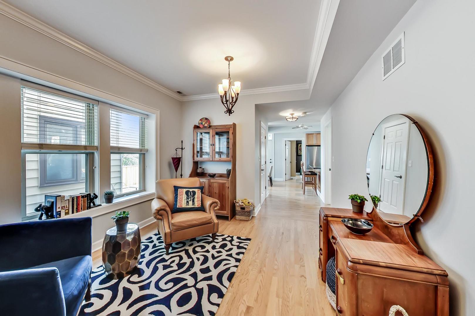 4835 N LEAVITT Street Unit: 2