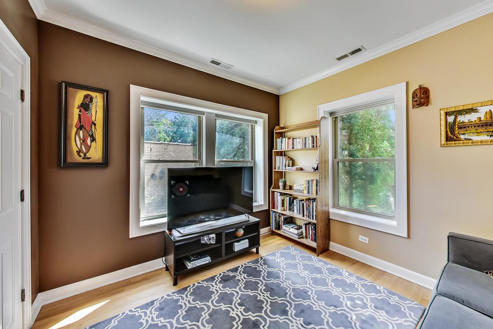 4835 N LEAVITT Street Unit: 2
