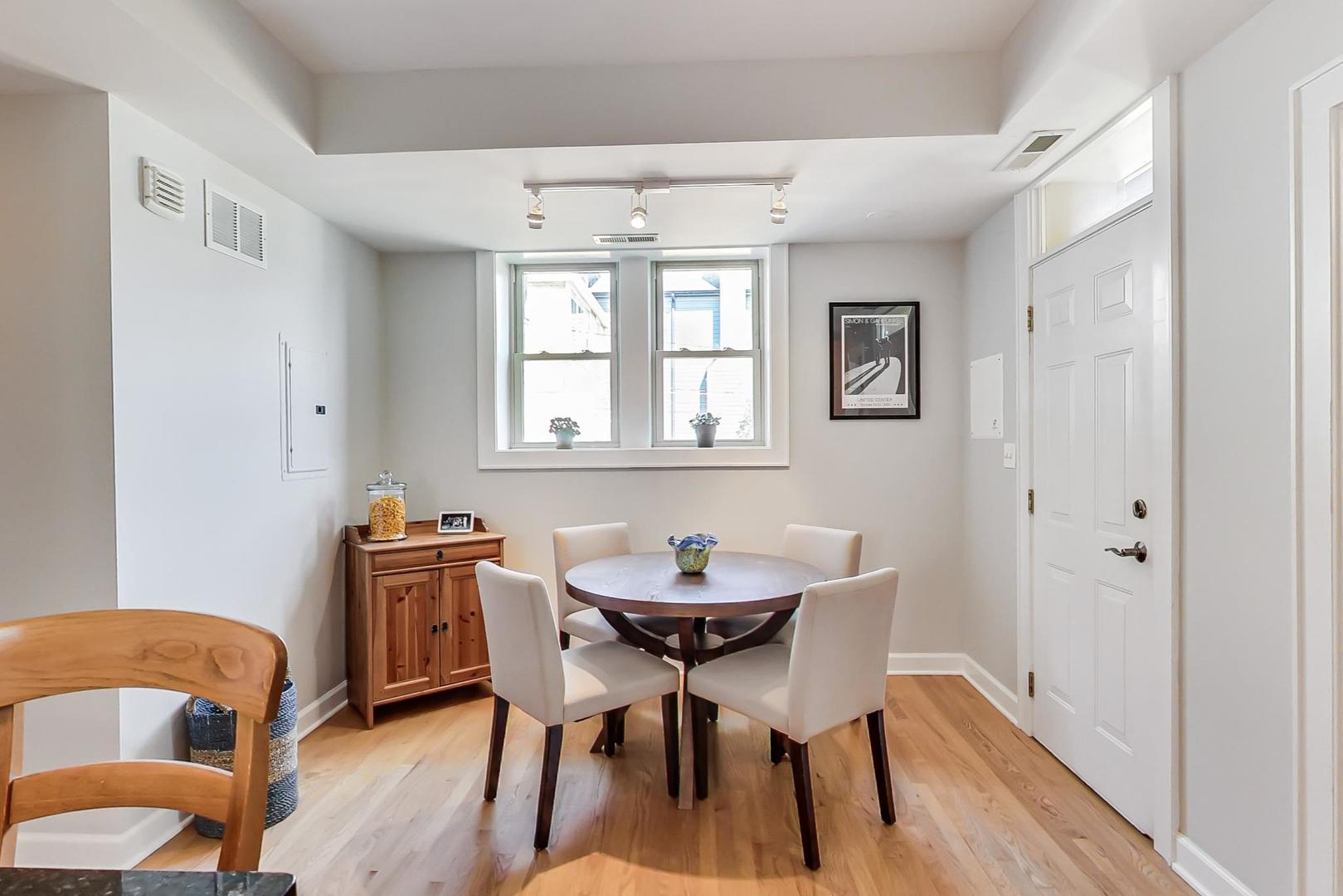4835 N LEAVITT Street Unit: 2