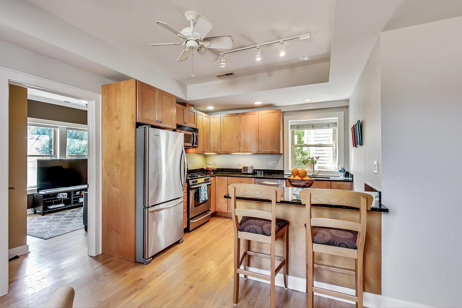 4835 N LEAVITT Street Unit: 2