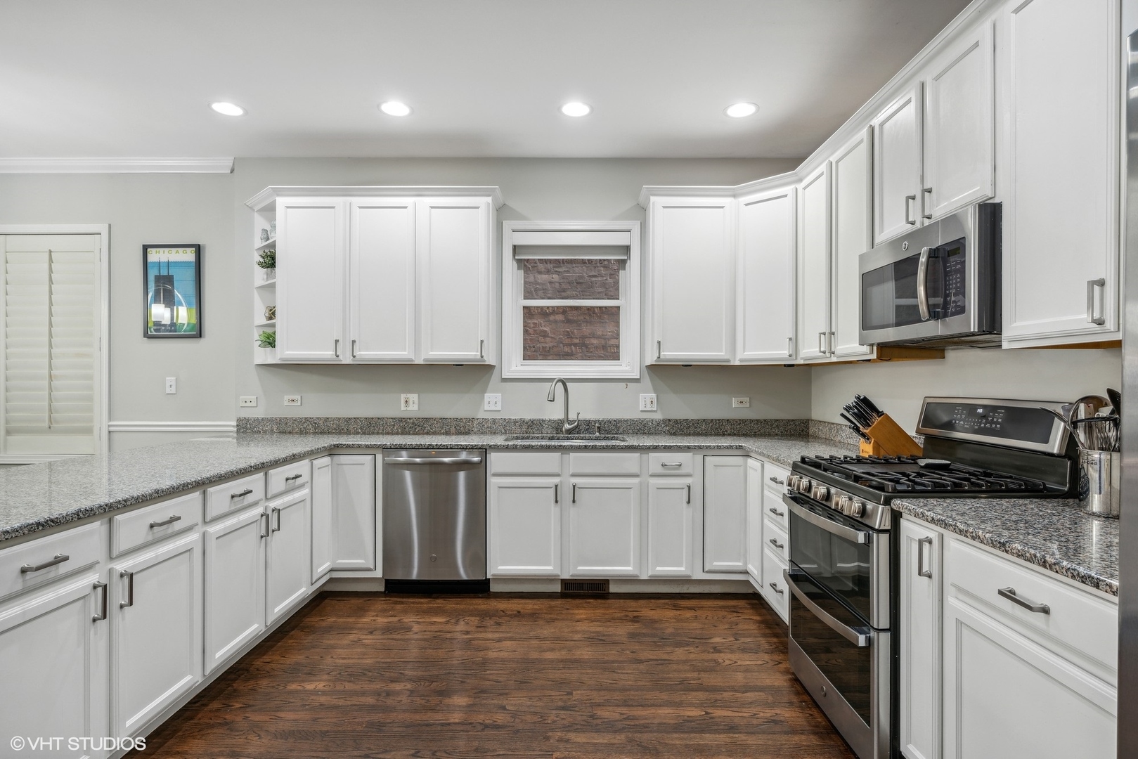 3818 N Clark Street Unit: 1S