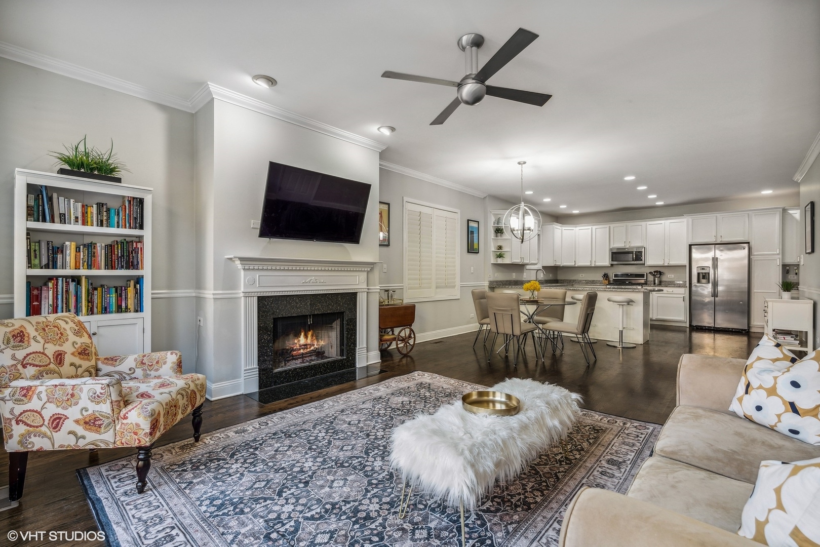 3818 N Clark Street Unit: 1S