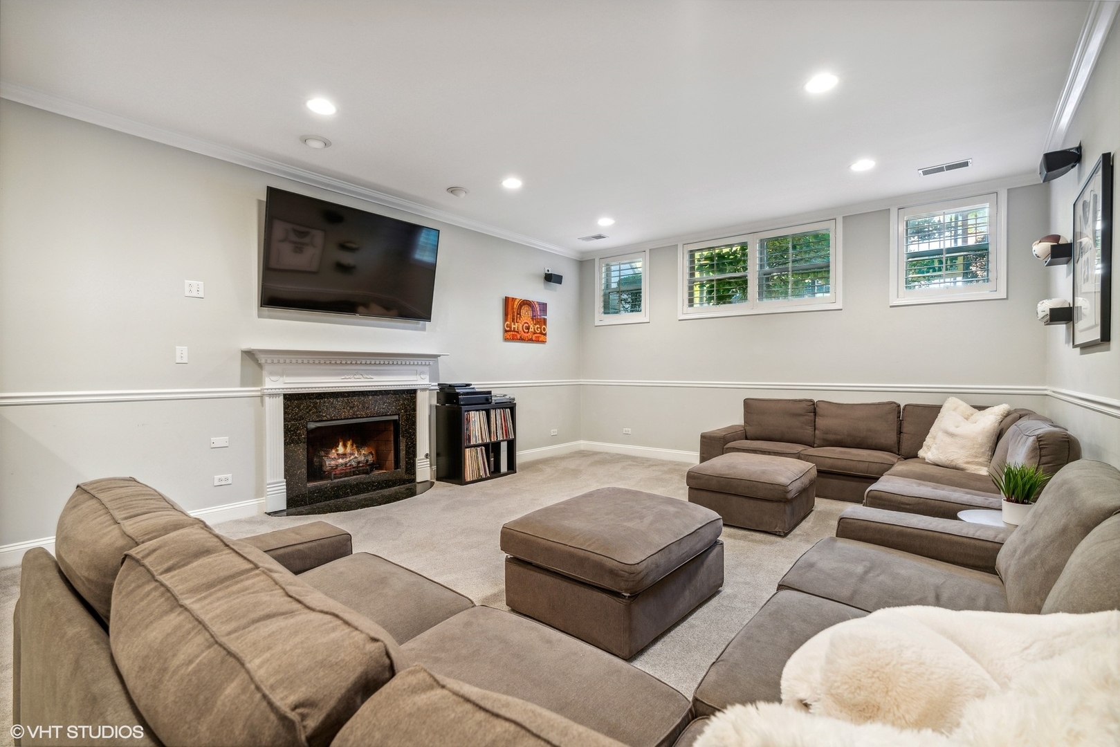 3818 N Clark Street Unit: 1S