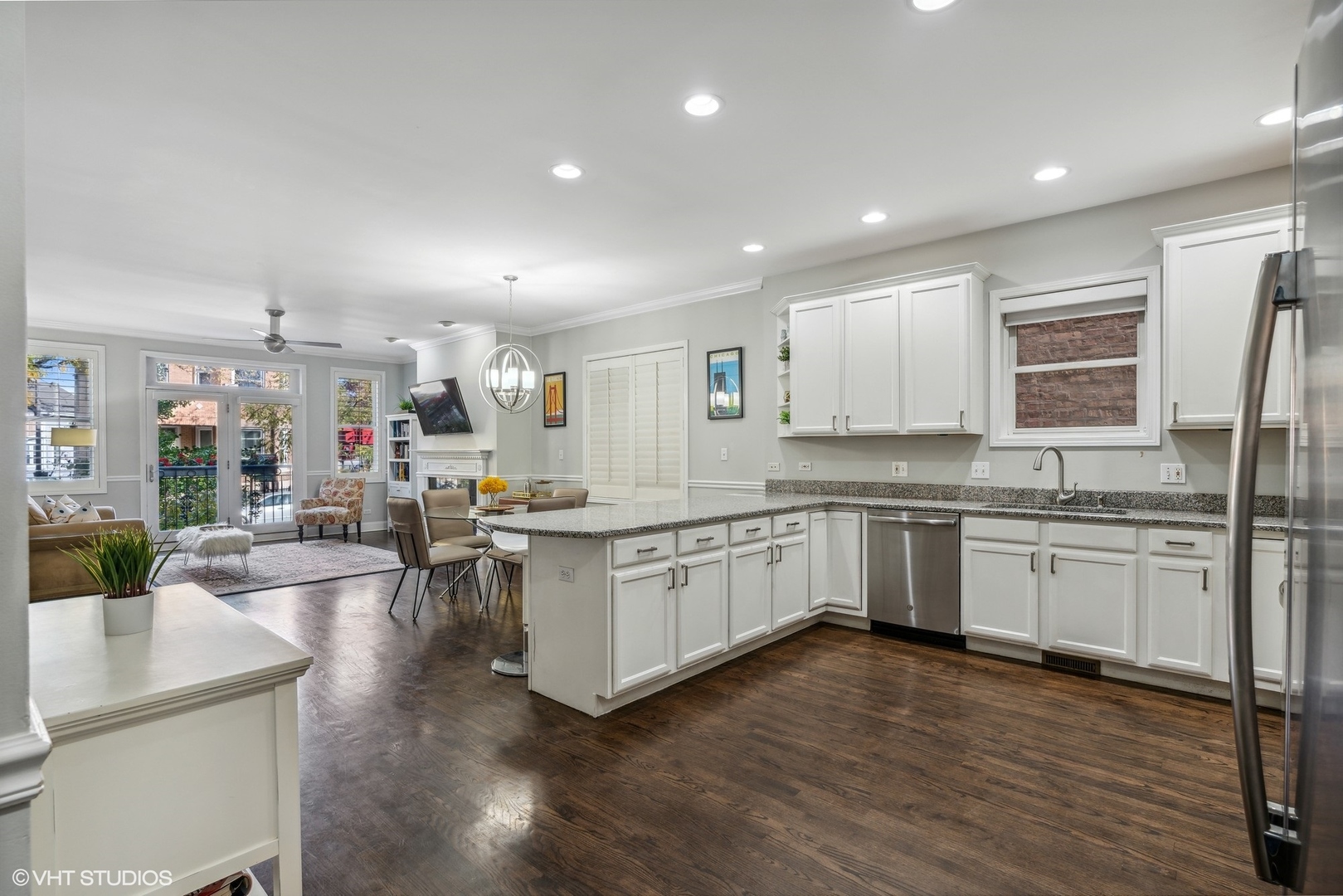 3818 N Clark Street Unit: 1S