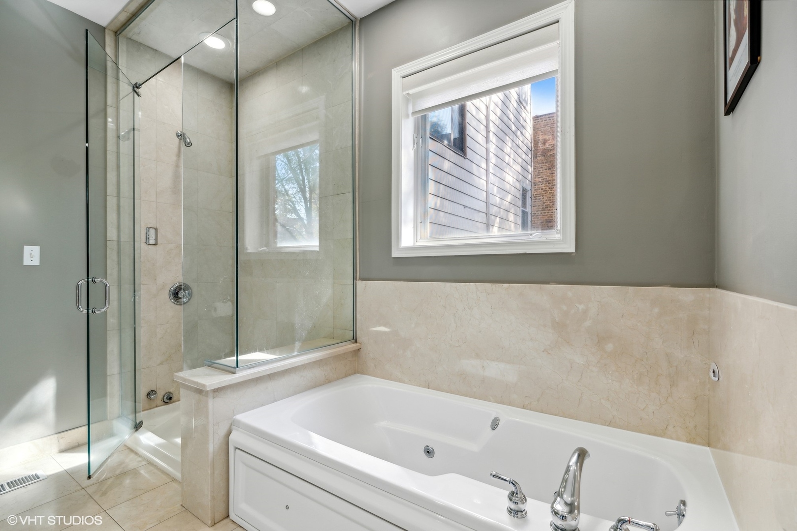 3818 N Clark Street Unit: 1S