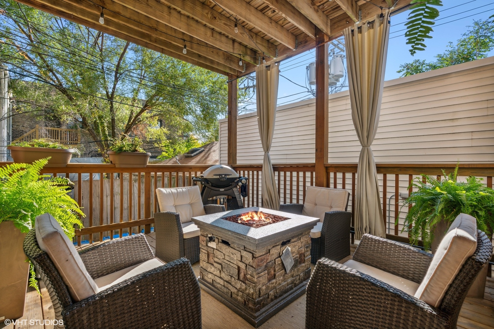 3818 N Clark Street Unit: 1S