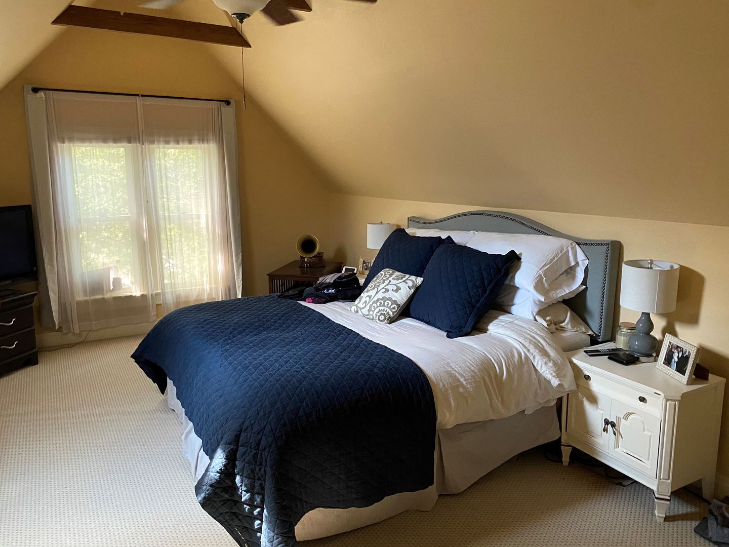 1928 W Berenice Avenue Unit: 2