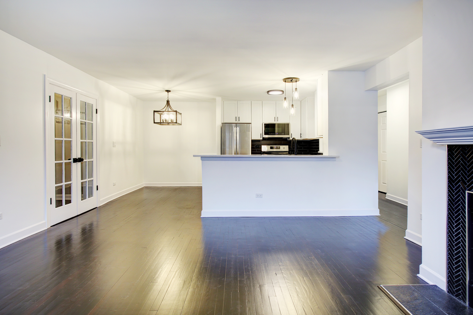 900 W FULLERTON Avenue Unit: 3J
