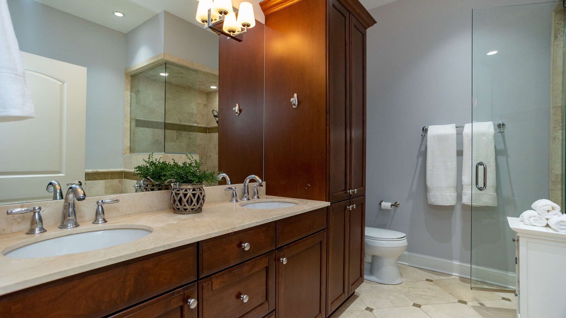 4815 N Damen Avenue Unit: 402