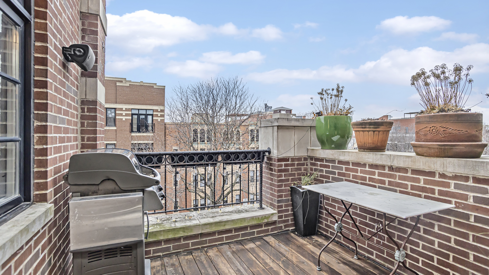 4815 N Damen Avenue Unit: 402