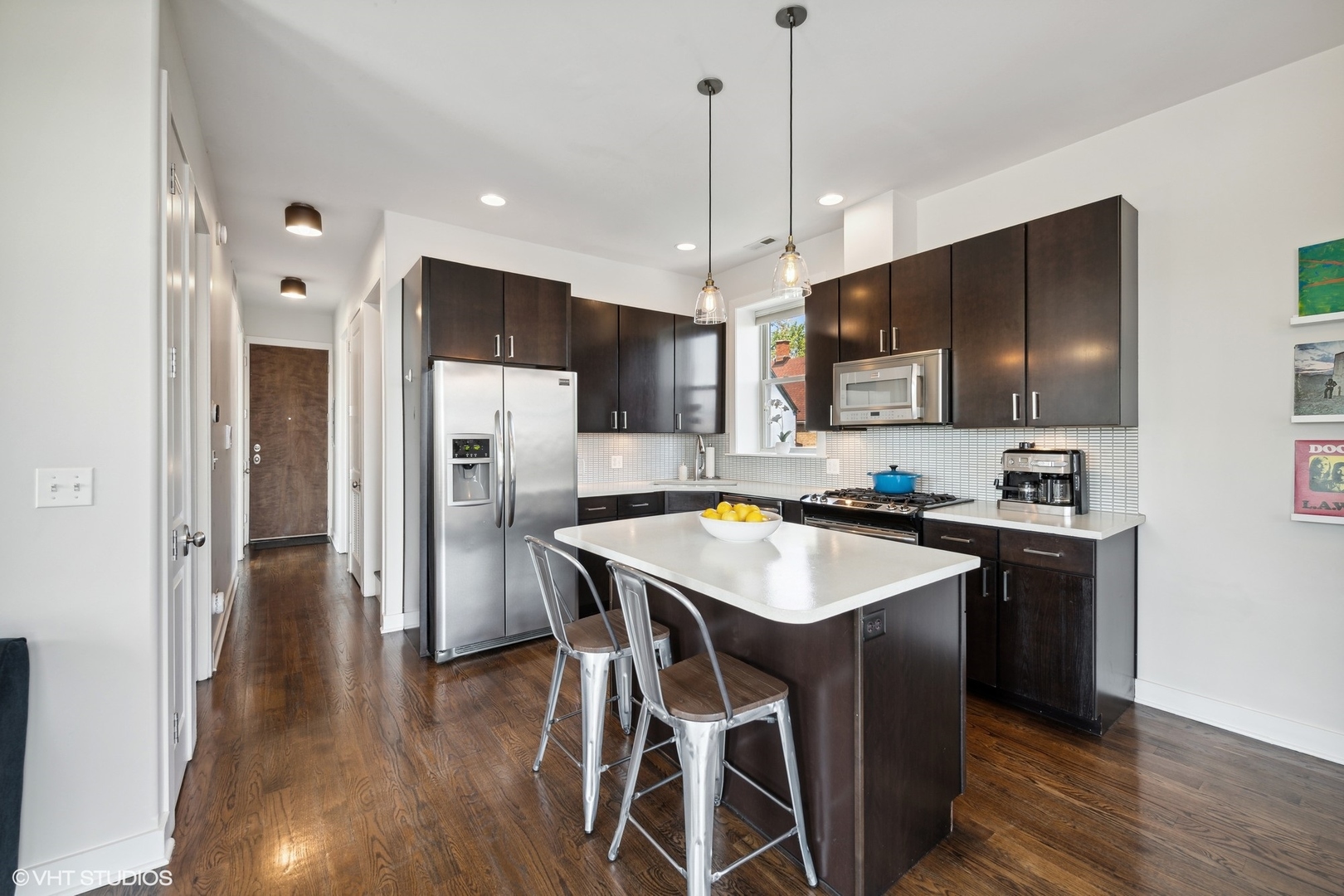 1927 N HONORE Street Unit: 4B