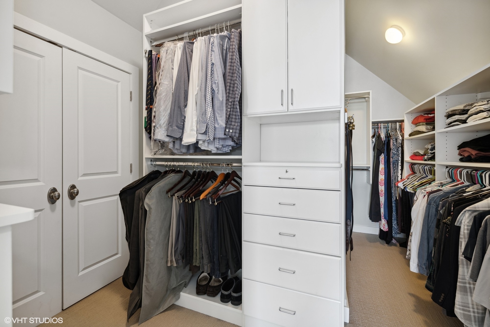 1927 N HONORE Street Unit: 4B