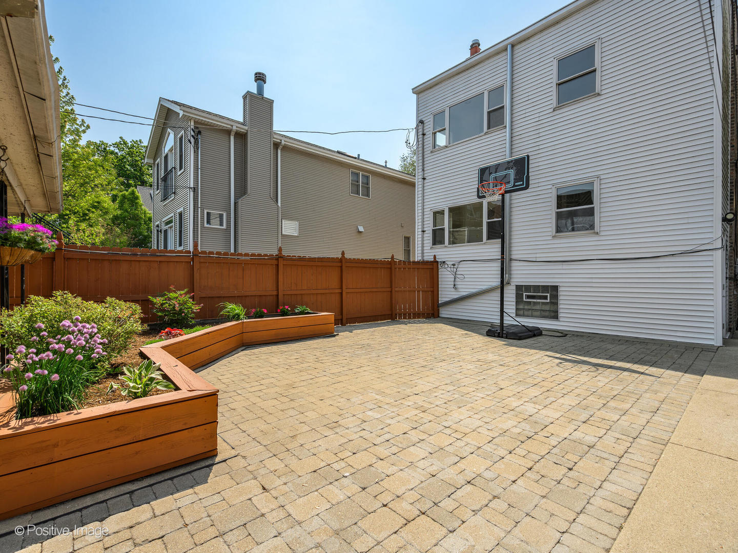 2554 W Pensacola Avenue