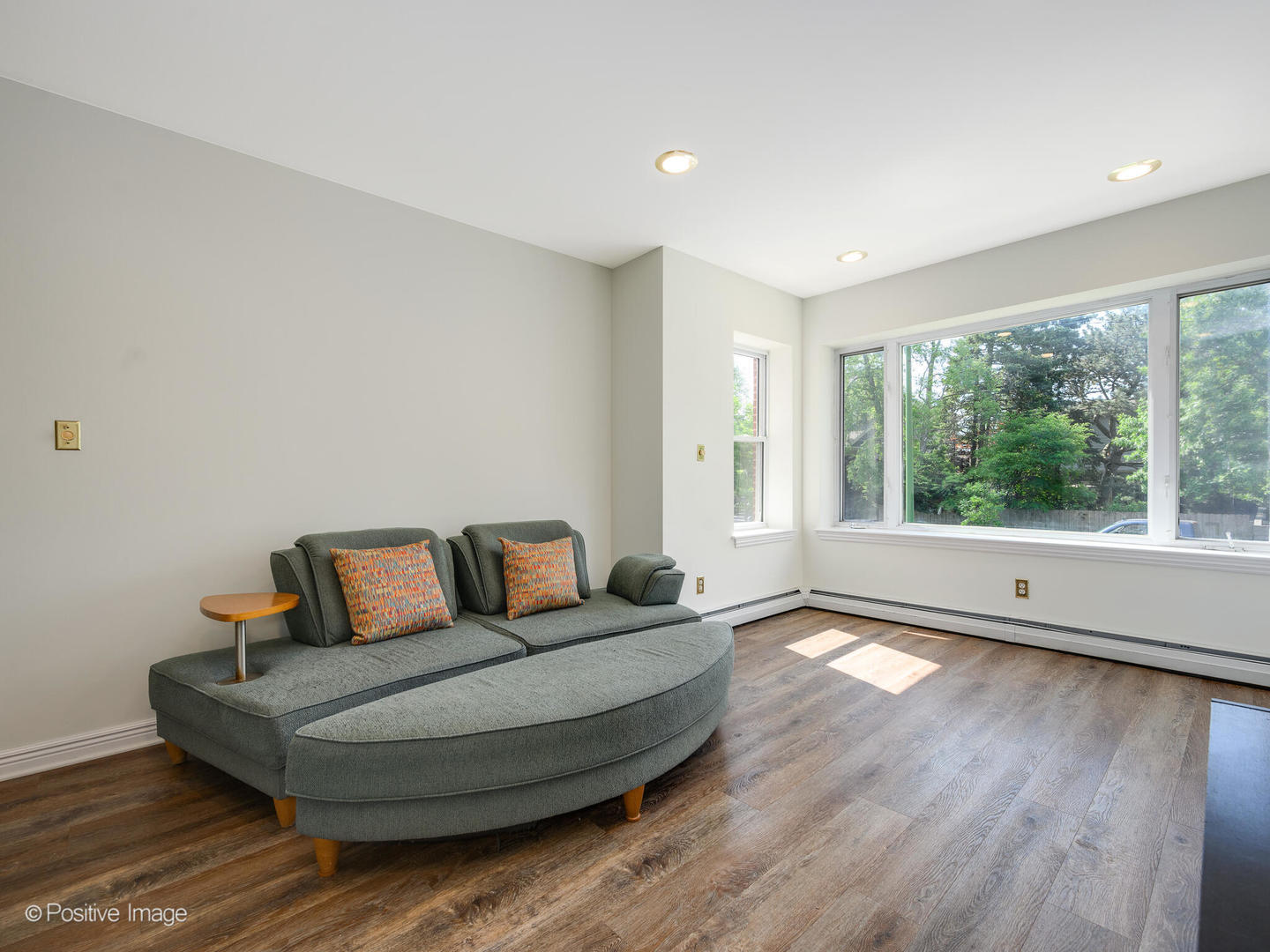 2554 W Pensacola Avenue