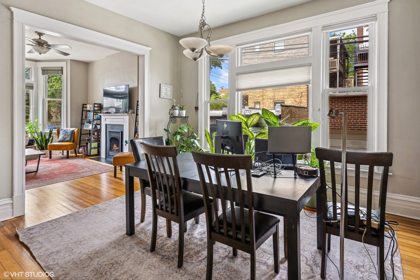 1928 W Berenice Avenue Unit: 1