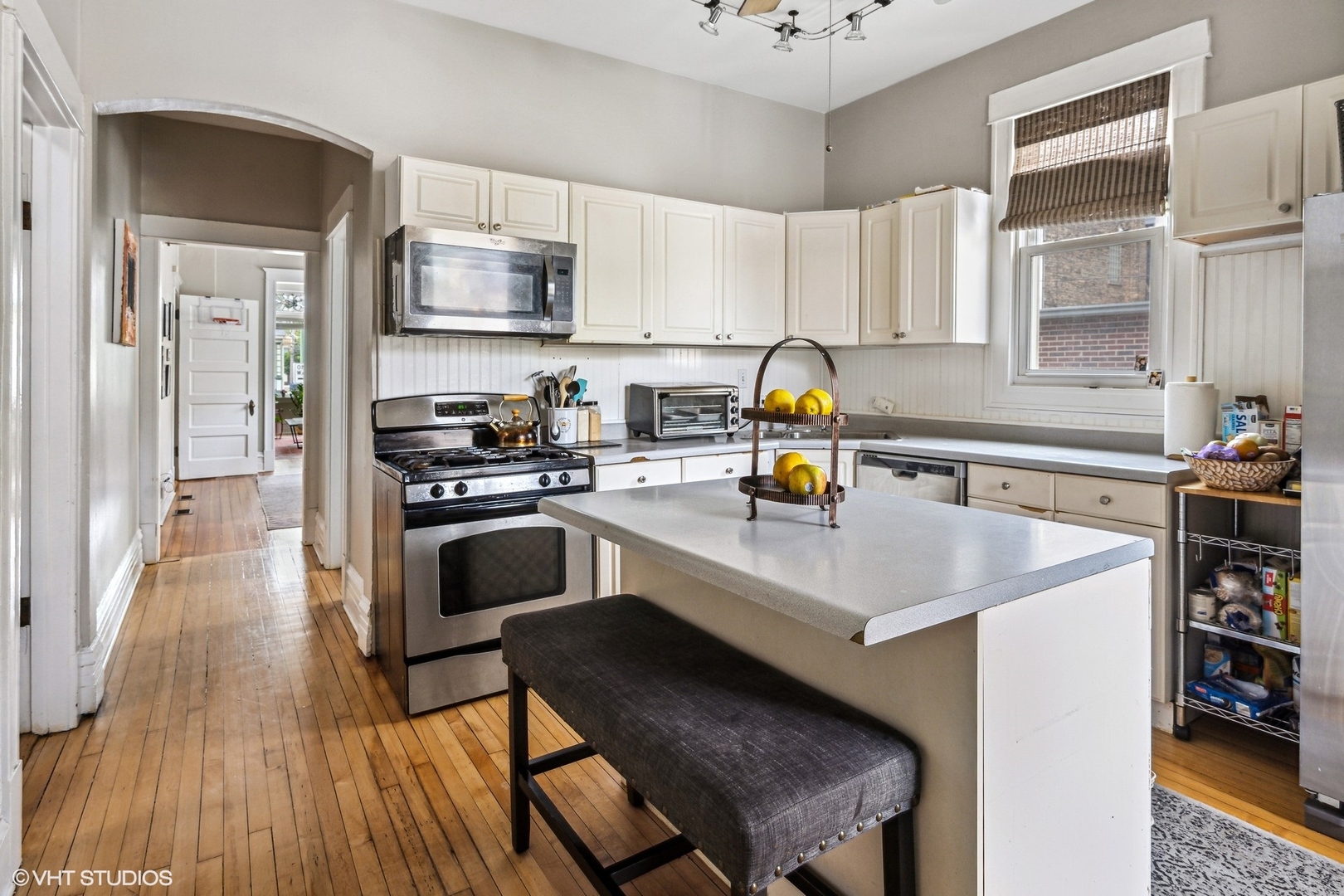 1928 W Berenice Avenue Unit: 1
