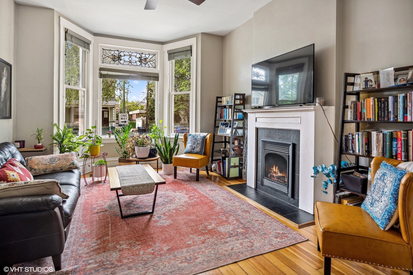 1928 W Berenice Avenue Unit: 1