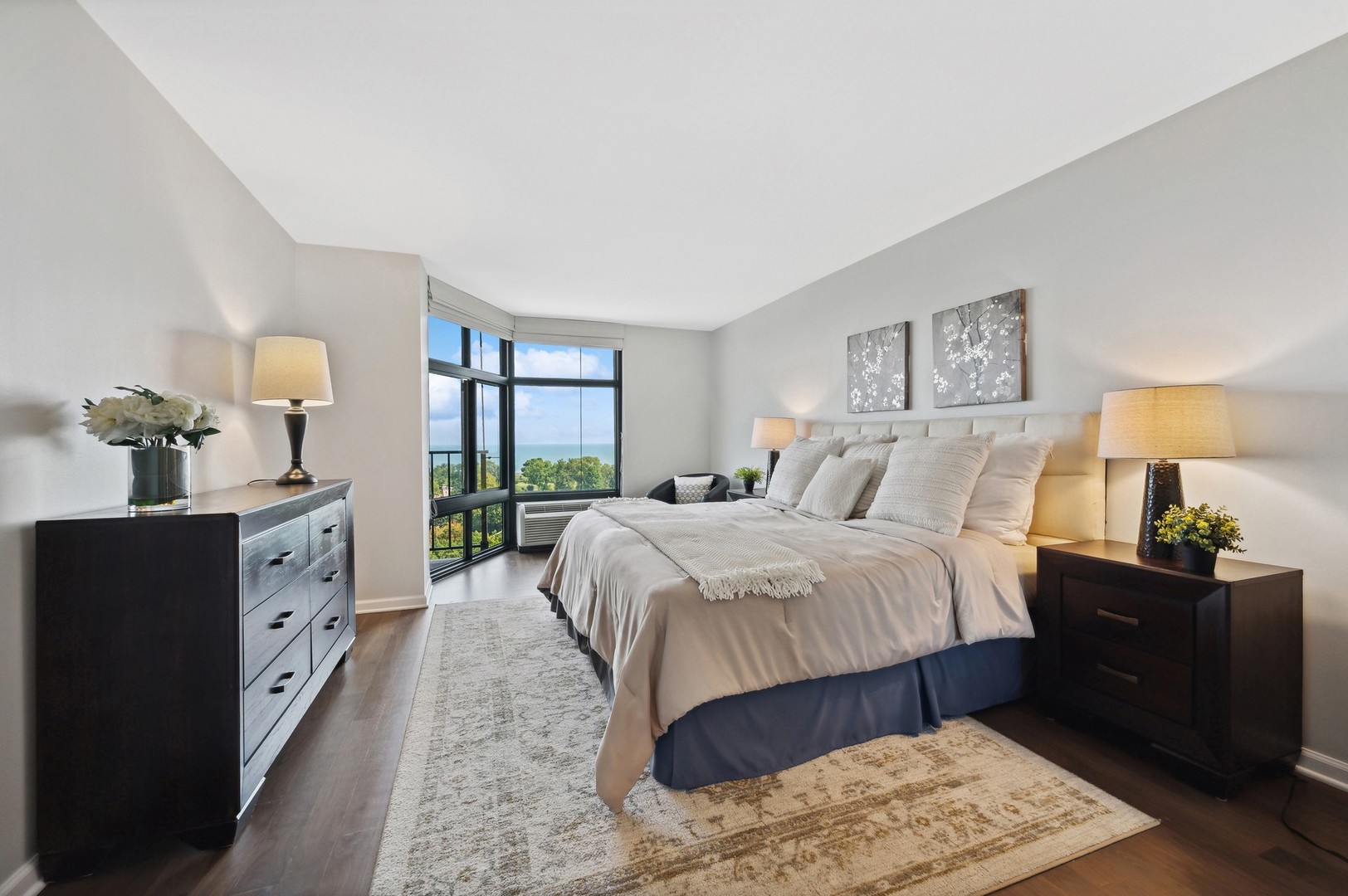 1920 N Clark Street Unit: 11B