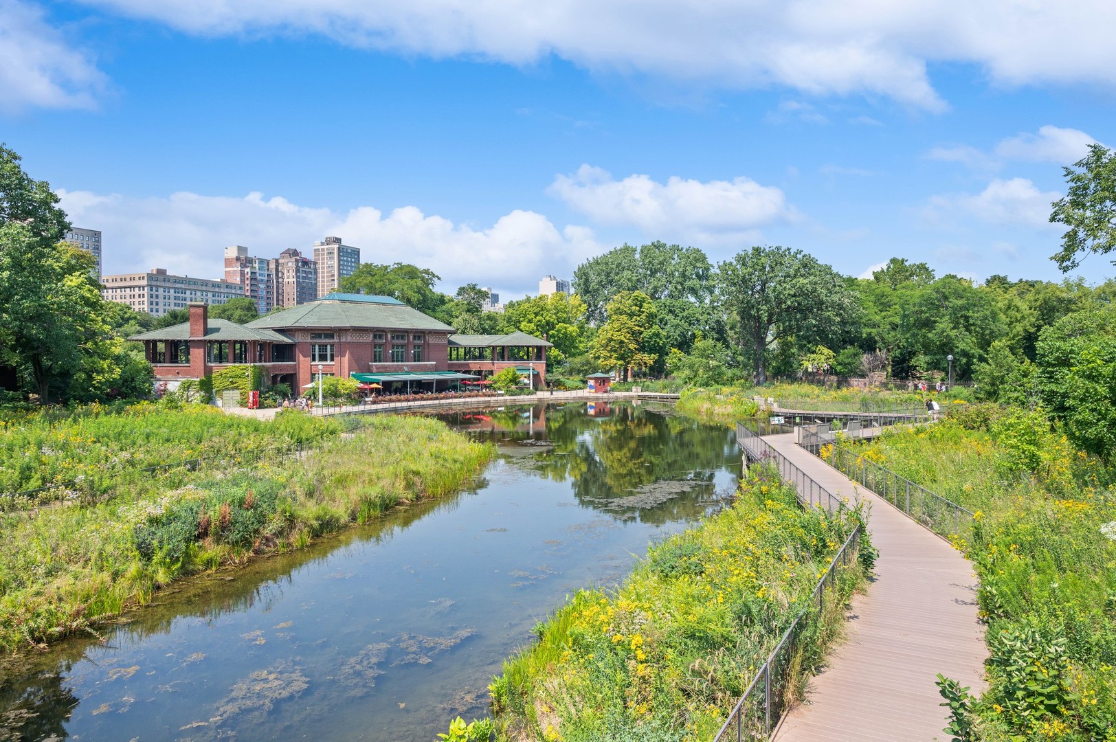 1920 N Clark Street Unit: 11B