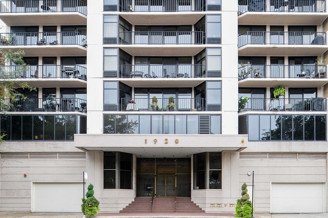 1920 N Clark Street Unit: 11B