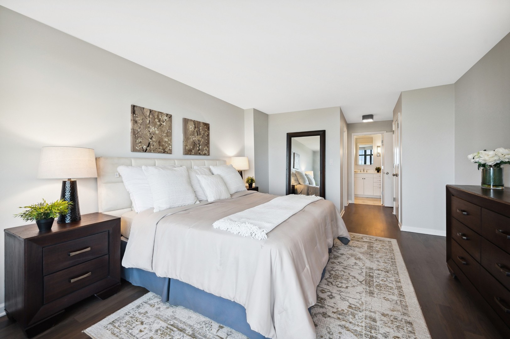 1920 N Clark Street Unit: 11B