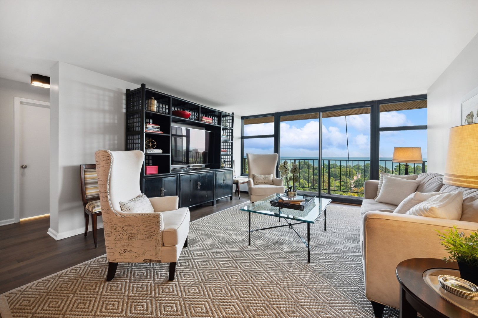 1920 N Clark Street Unit: 11B