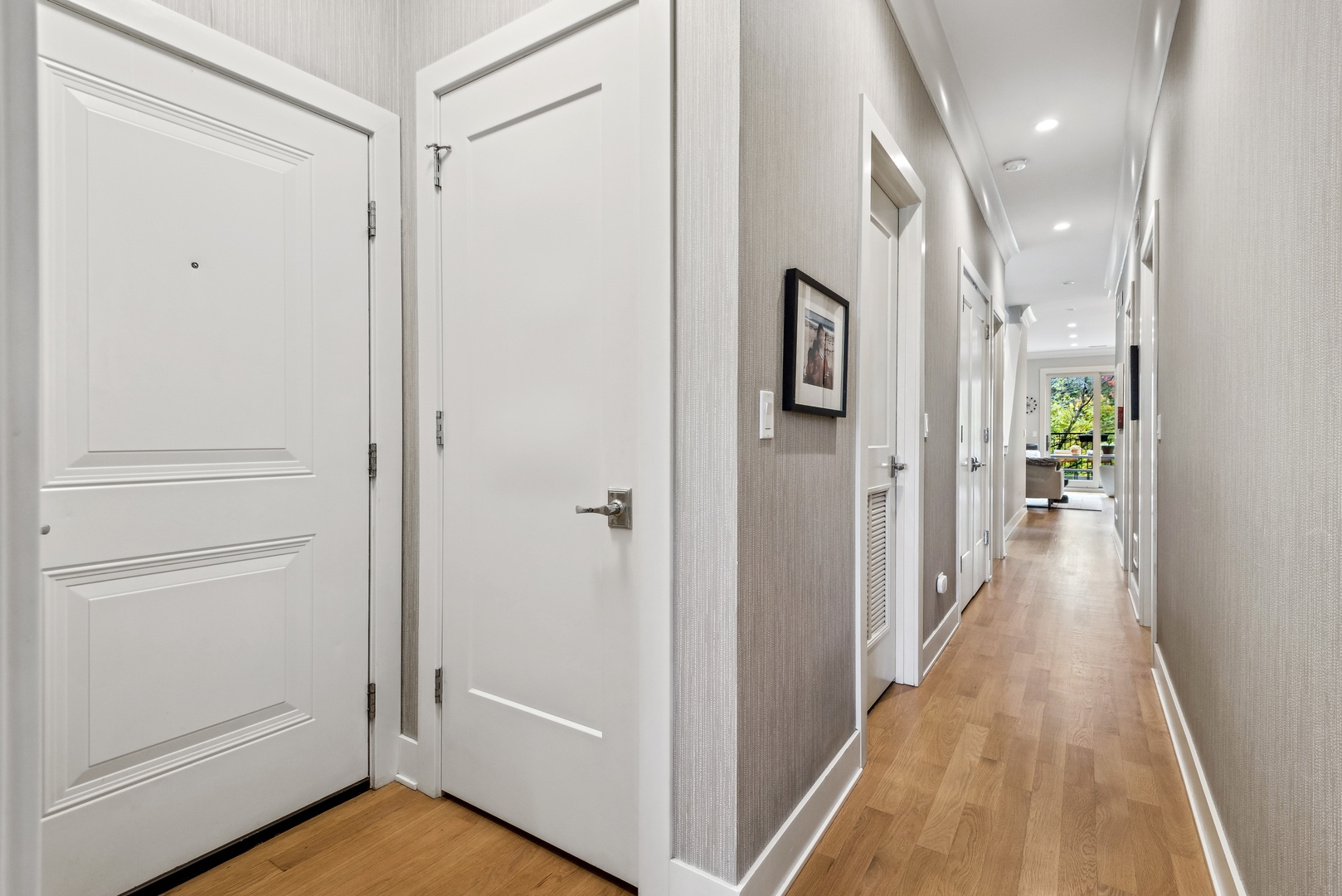 3844 N Damen Avenue Unit: 3