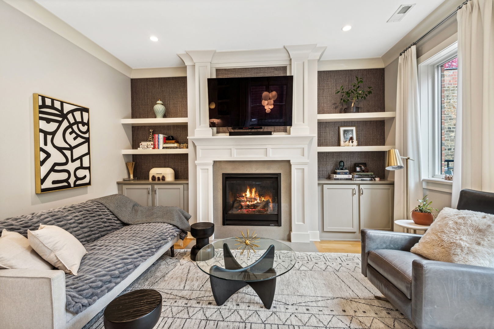 3844 N Damen Avenue Unit: 3