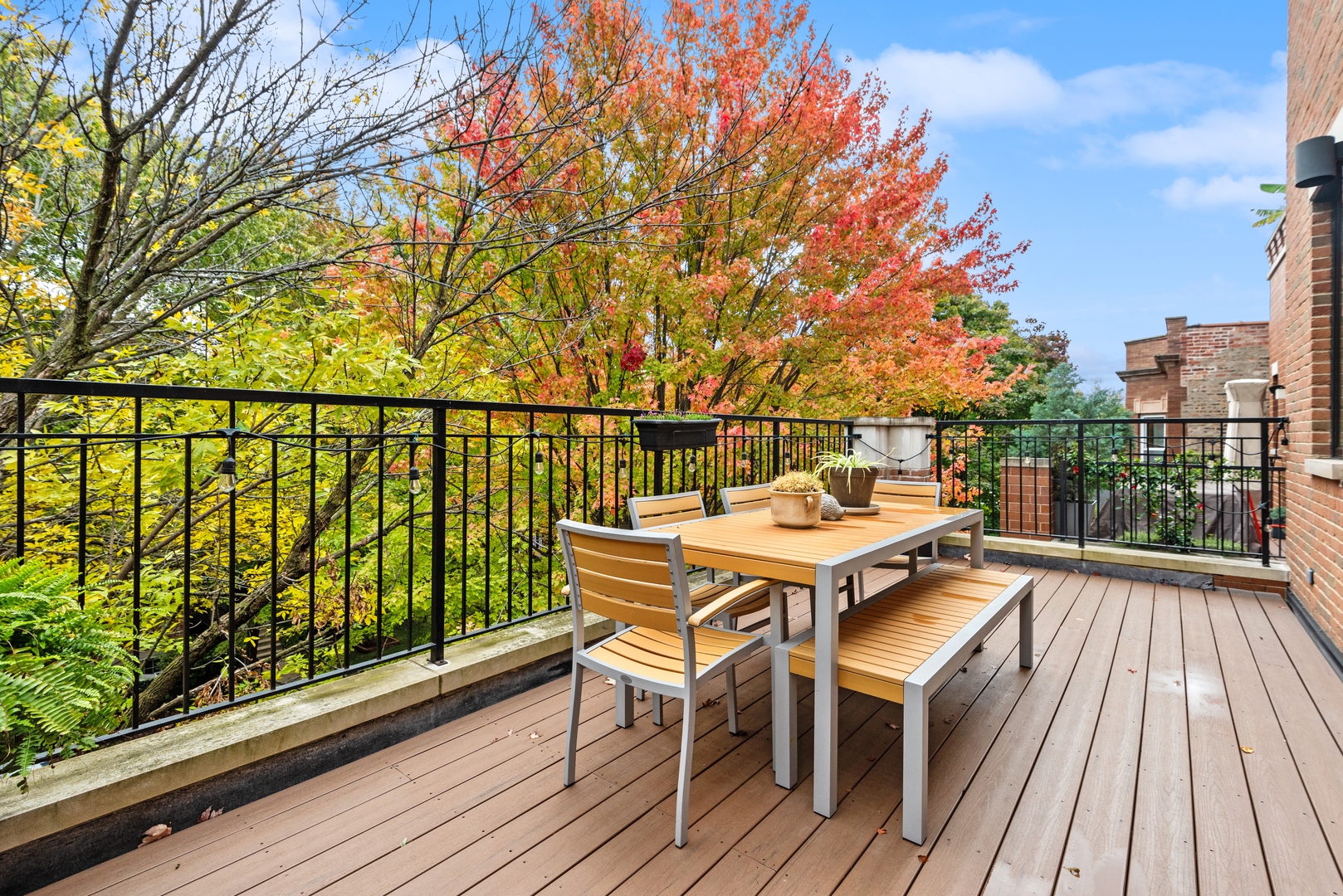 3844 N Damen Avenue Unit: 3