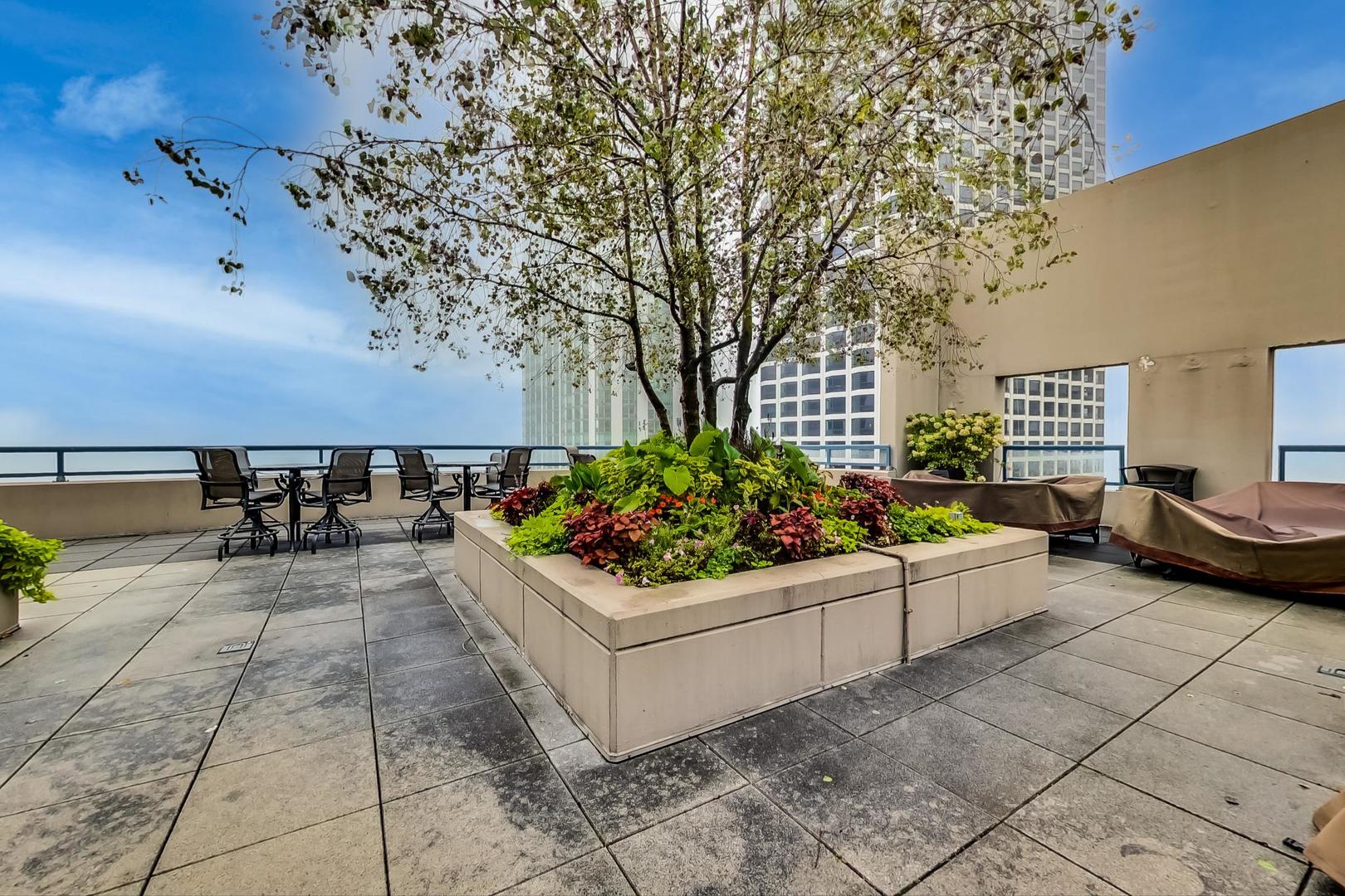 201 N Westshore Drive Unit: 1802