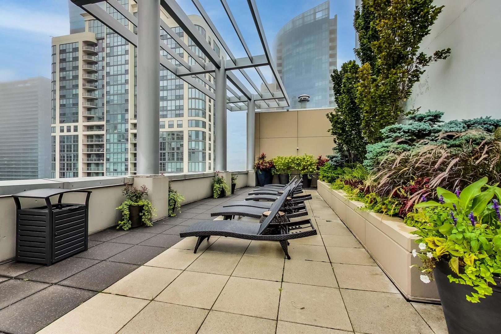 201 N Westshore Drive Unit: 1802