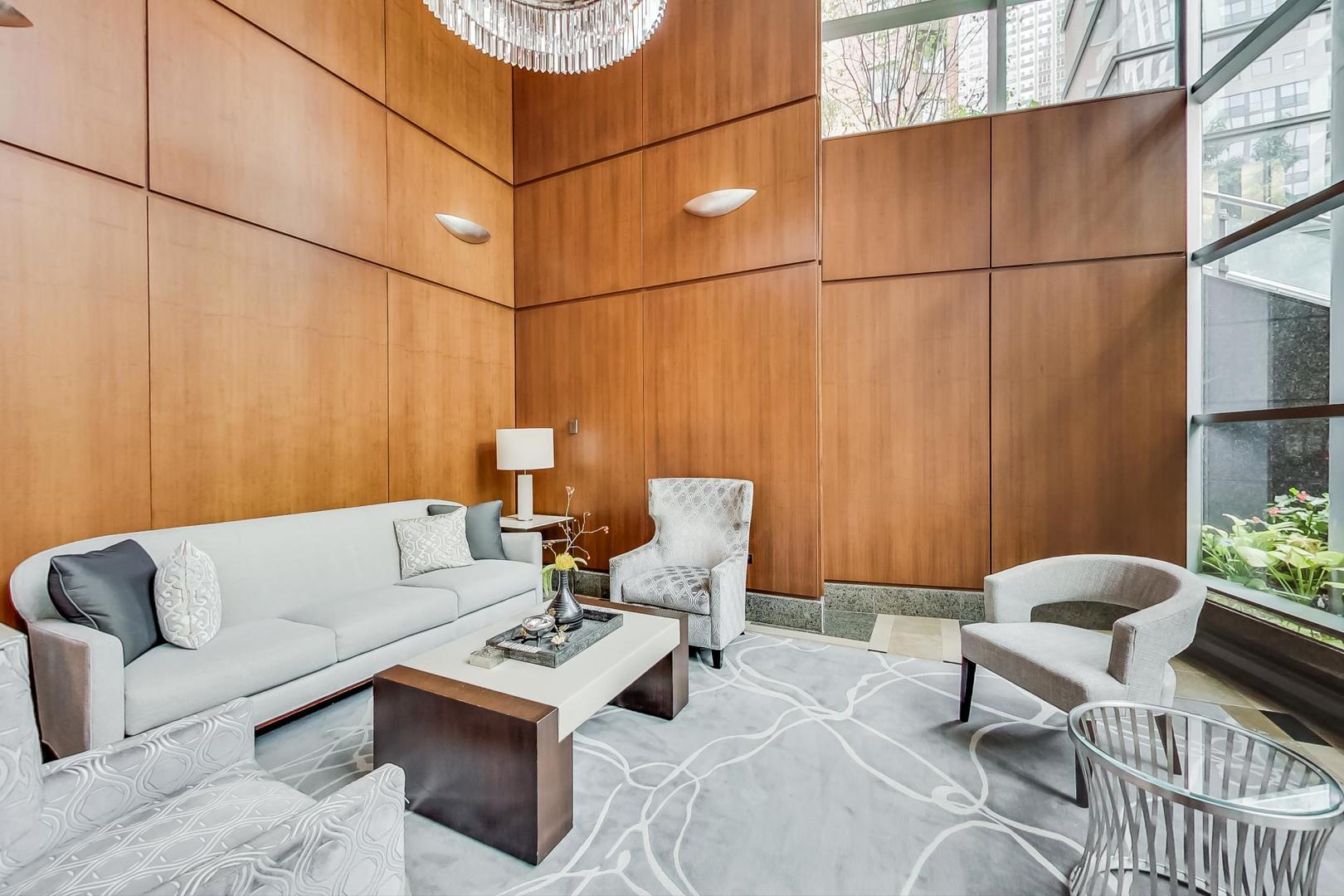 201 N Westshore Drive Unit: 1802