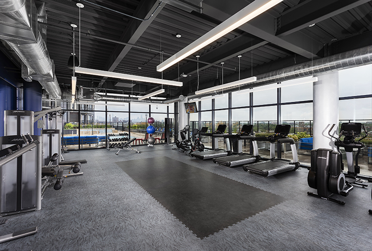1025 W Addison Street Unit: 724