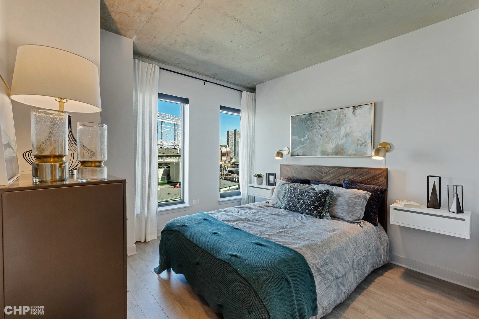 1025 W Addison Street Unit: 724