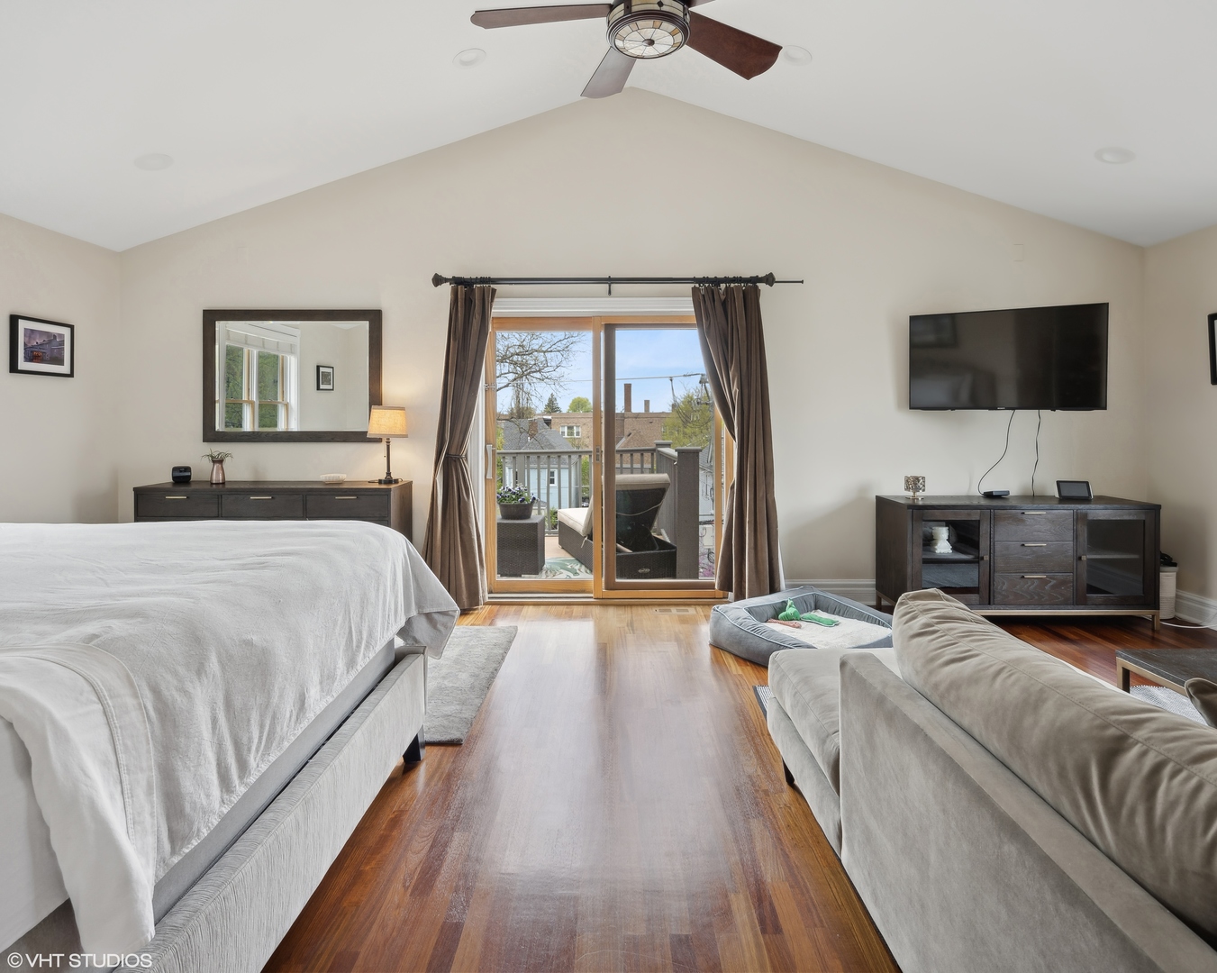 4450 N Wolcott Avenue Unit: 2