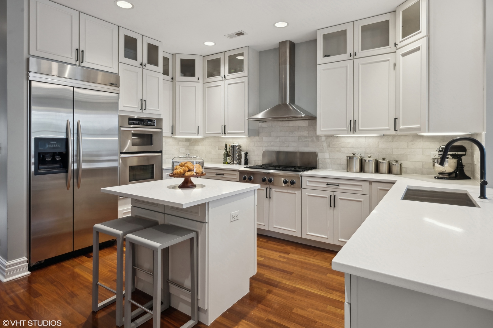 4450 N Wolcott Avenue Unit: 2