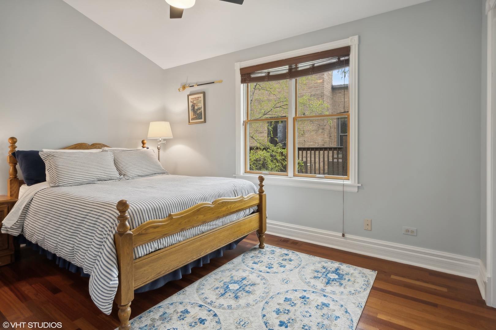 4450 N Wolcott Avenue Unit: 2