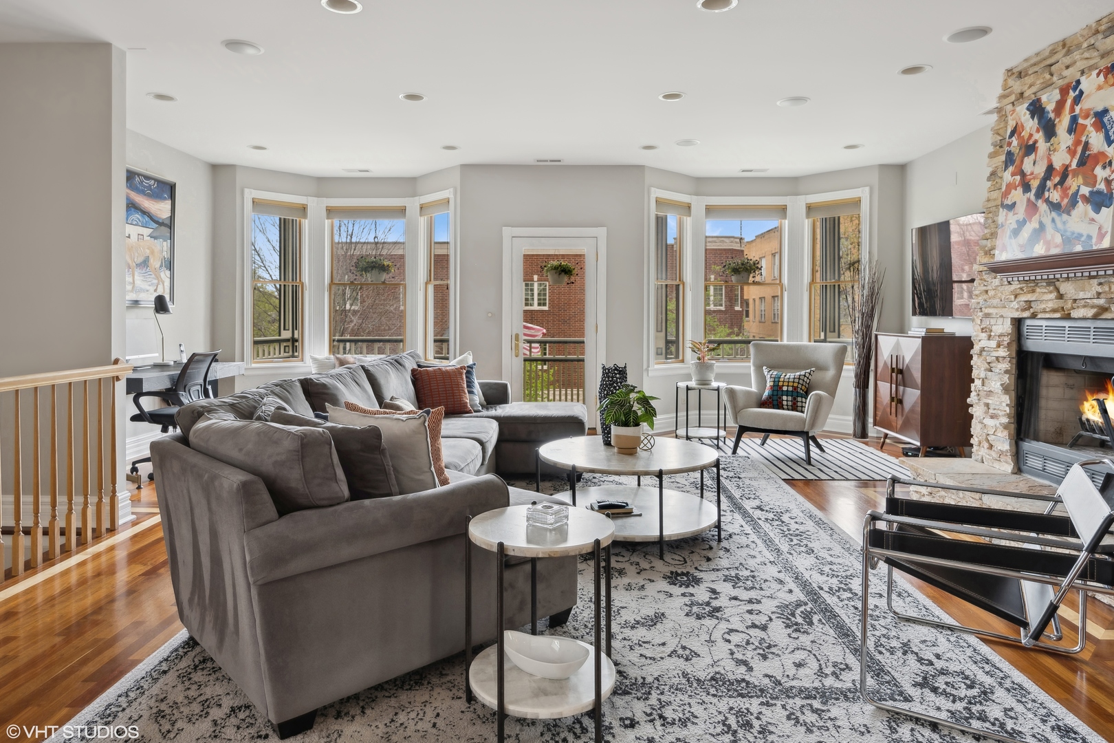 4450 N Wolcott Avenue Unit: 2