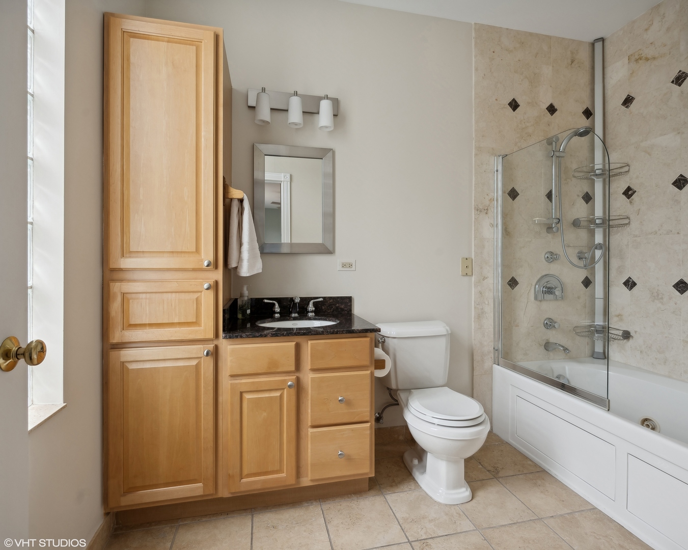 4450 N Wolcott Avenue Unit: 2