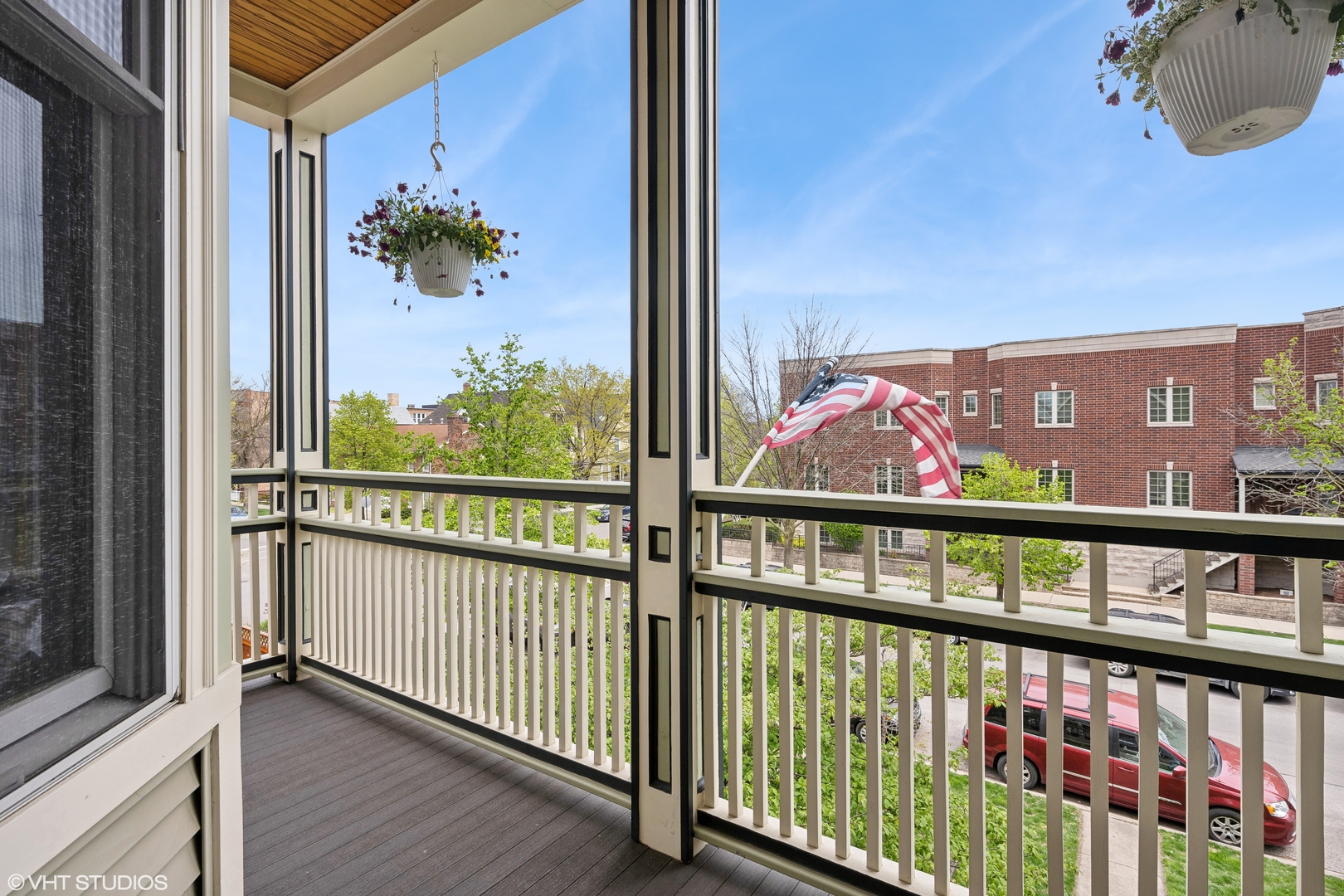 4450 N Wolcott Avenue Unit: 2