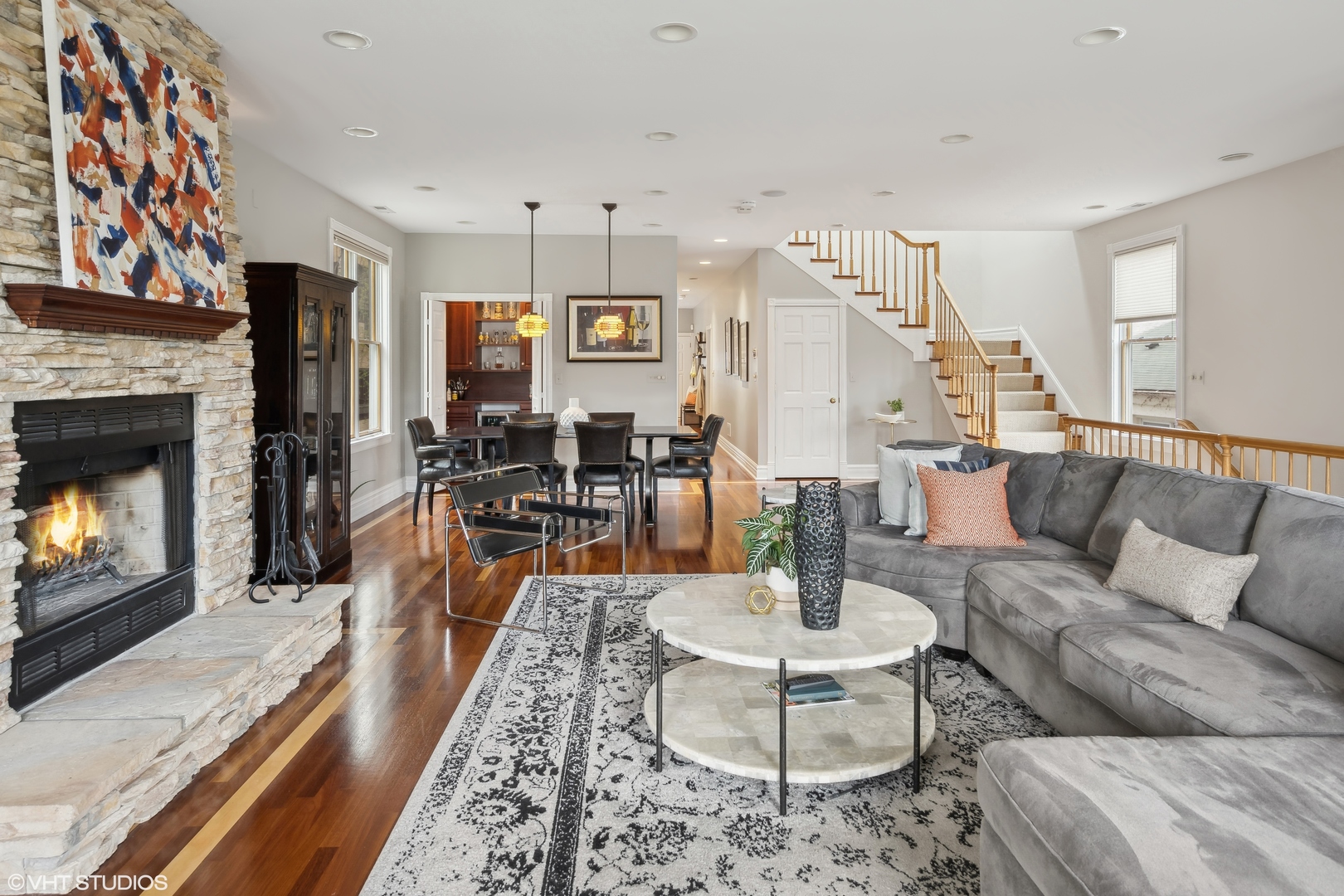 4450 N Wolcott Avenue Unit: 2