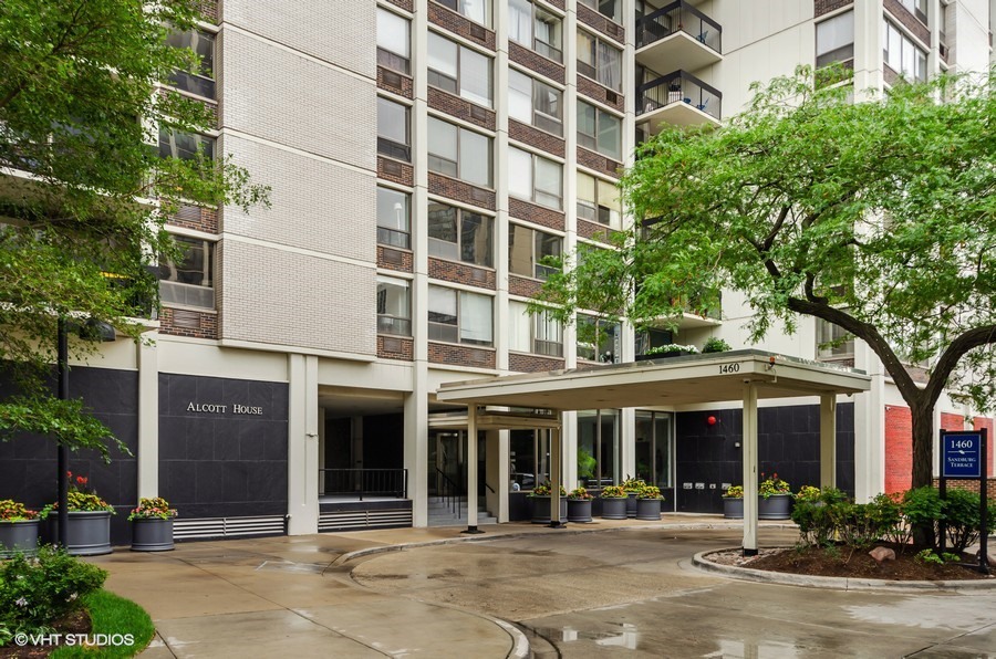 1460 N Sandburg Terrace Unit: 1405