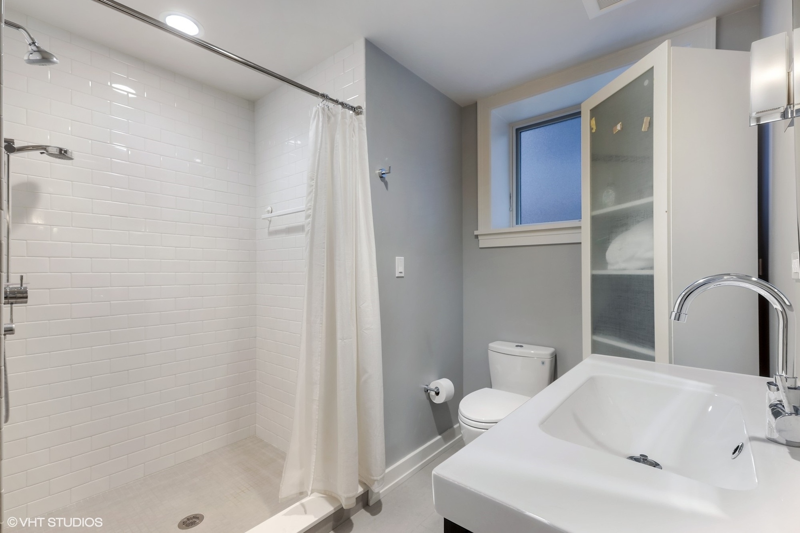 2160 W Leland Avenue Unit: GDN