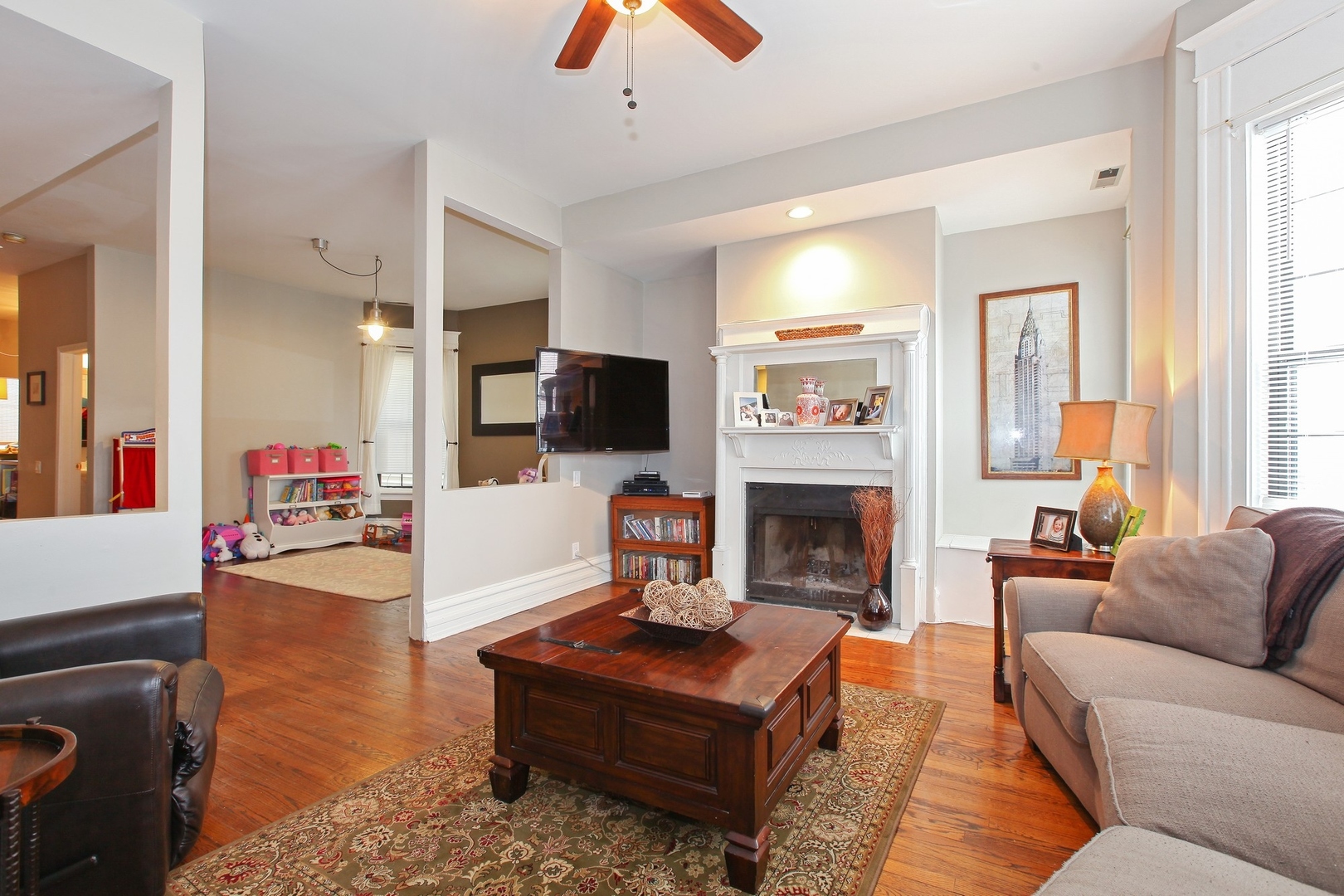3339 N Kenmore Avenue Unit: 2