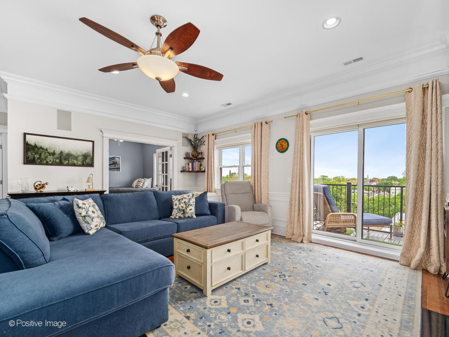 2222 W Belmont Avenue Unit: 504