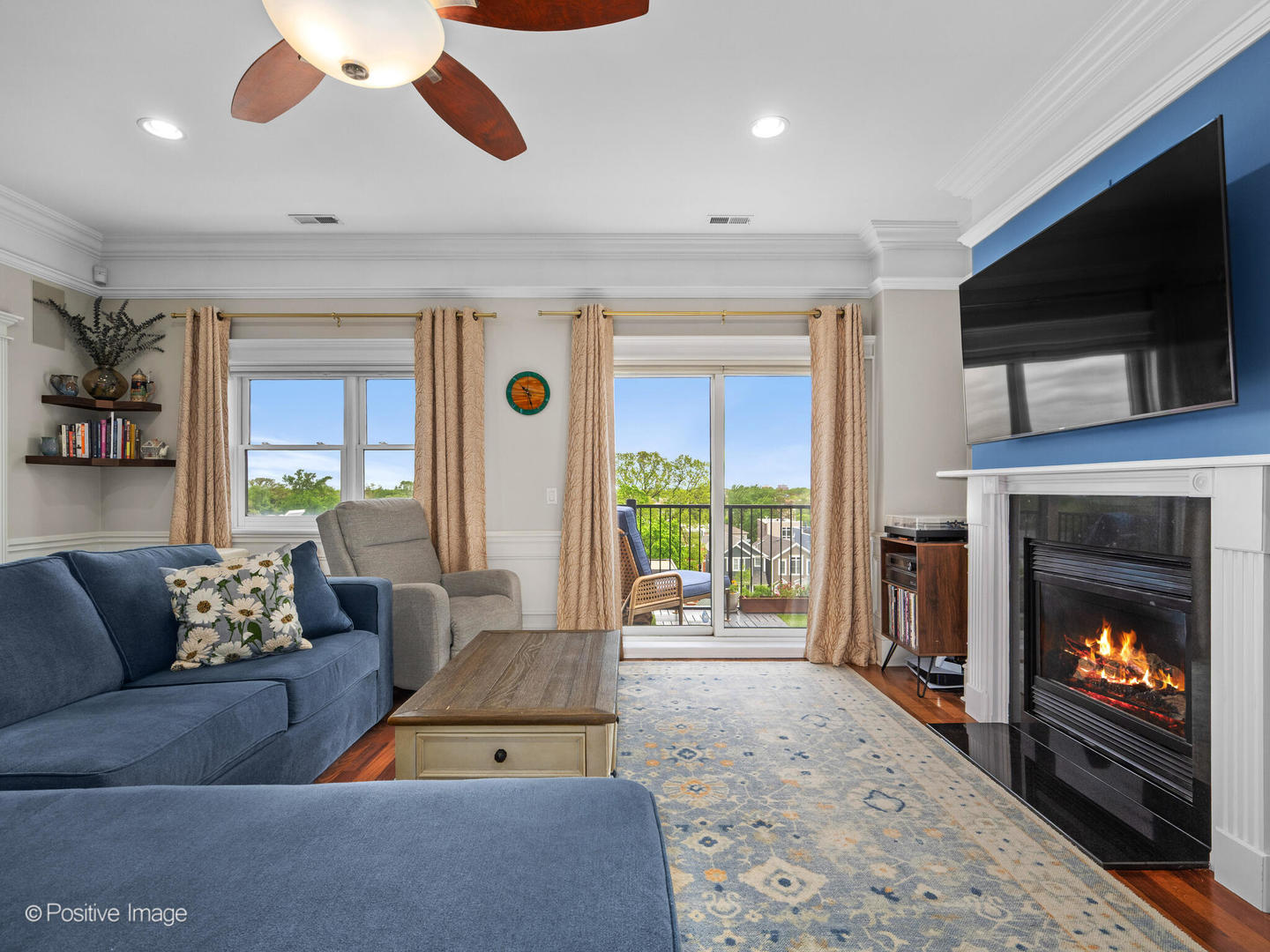 2222 W Belmont Avenue Unit: 504