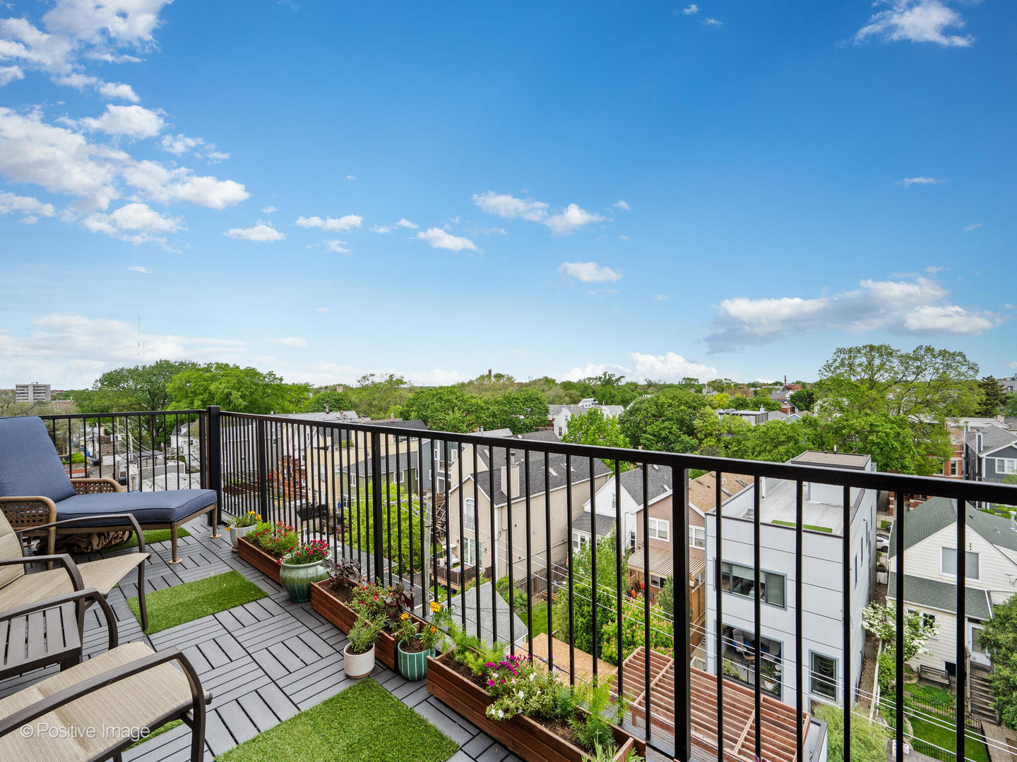 2222 W Belmont Avenue Unit: 504