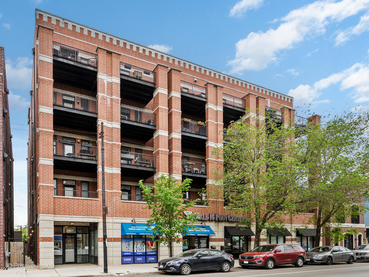 2222 W Belmont Avenue Unit: 504
