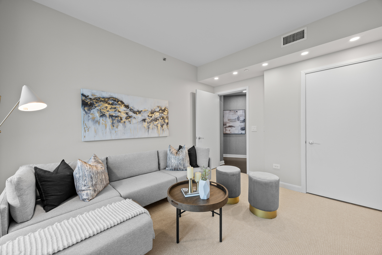 60 E Monroe Street Unit: 1602